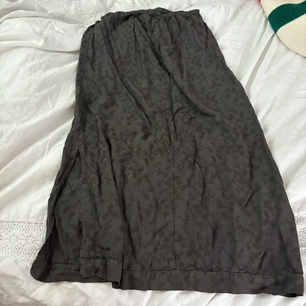 CP Shades Black Floral Embroidered Textured Lagenlook Maxi Skirt slit LARGE